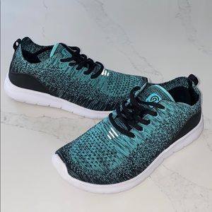 Speedknit women’s sneaker